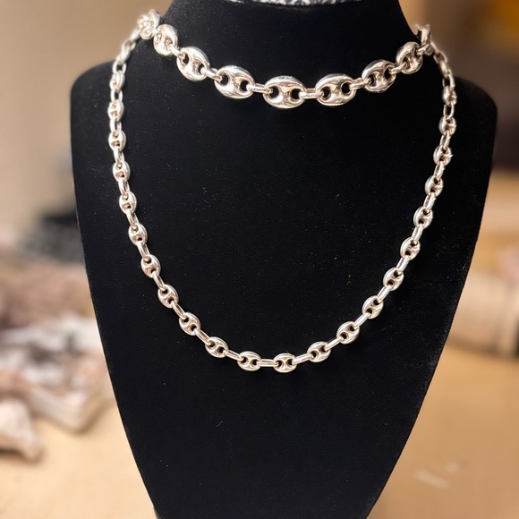 Chic Silver Necklace Set - Picture 1 of 1